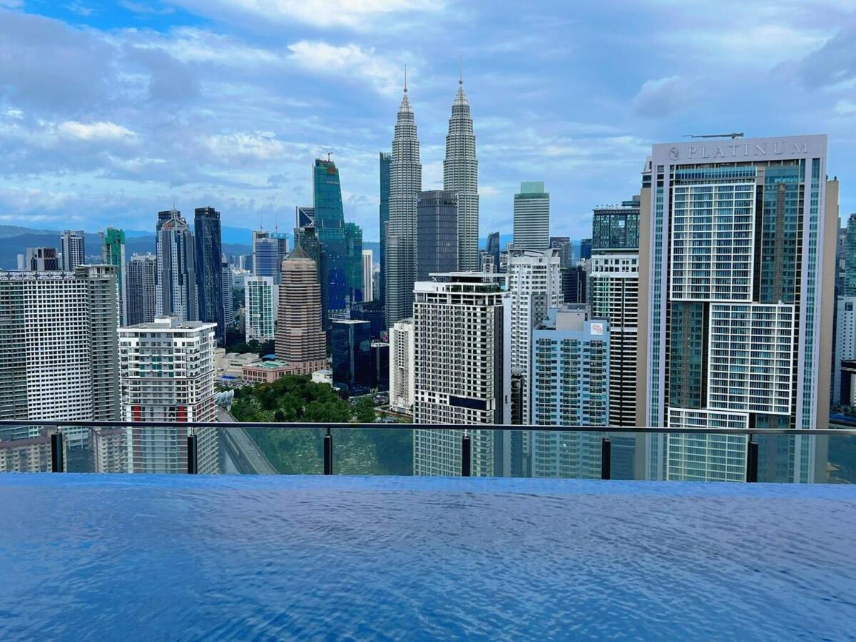 2px Comfy The Luxe By Infinitum, Quill Mall & Monorail Kuala Lumpur