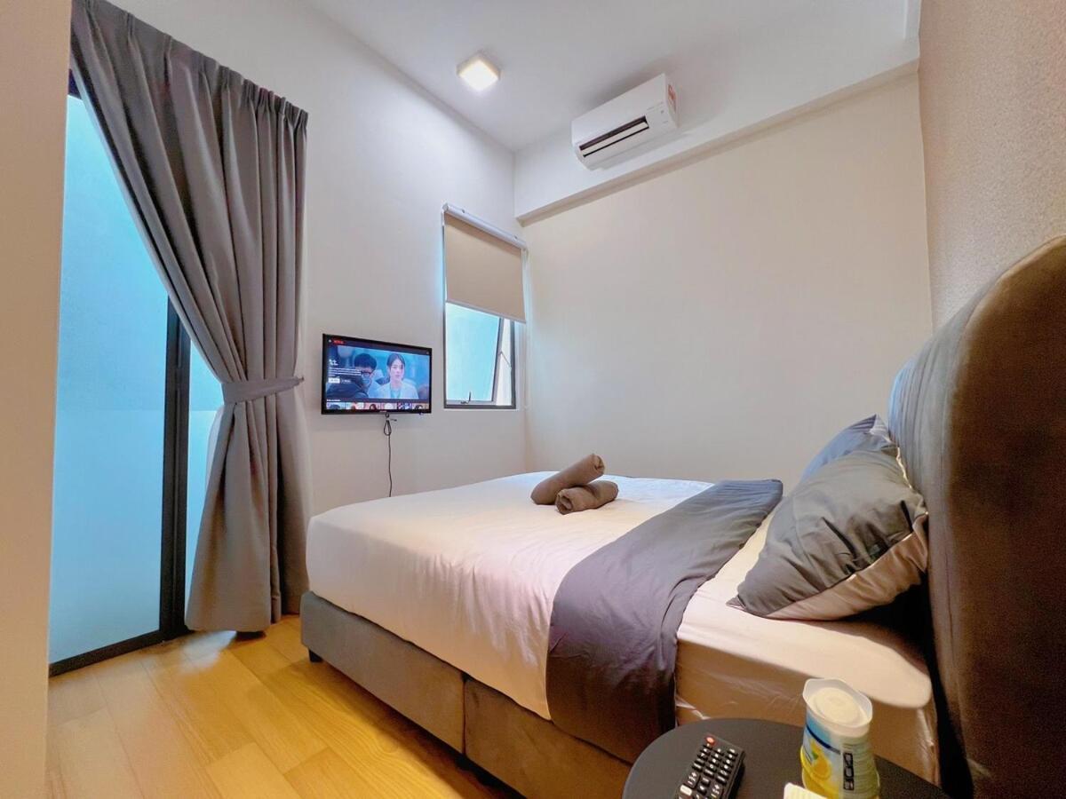 2px Comfy The Luxe By Infinitum, Quill Mall & Monorail Kuala Lumpur
